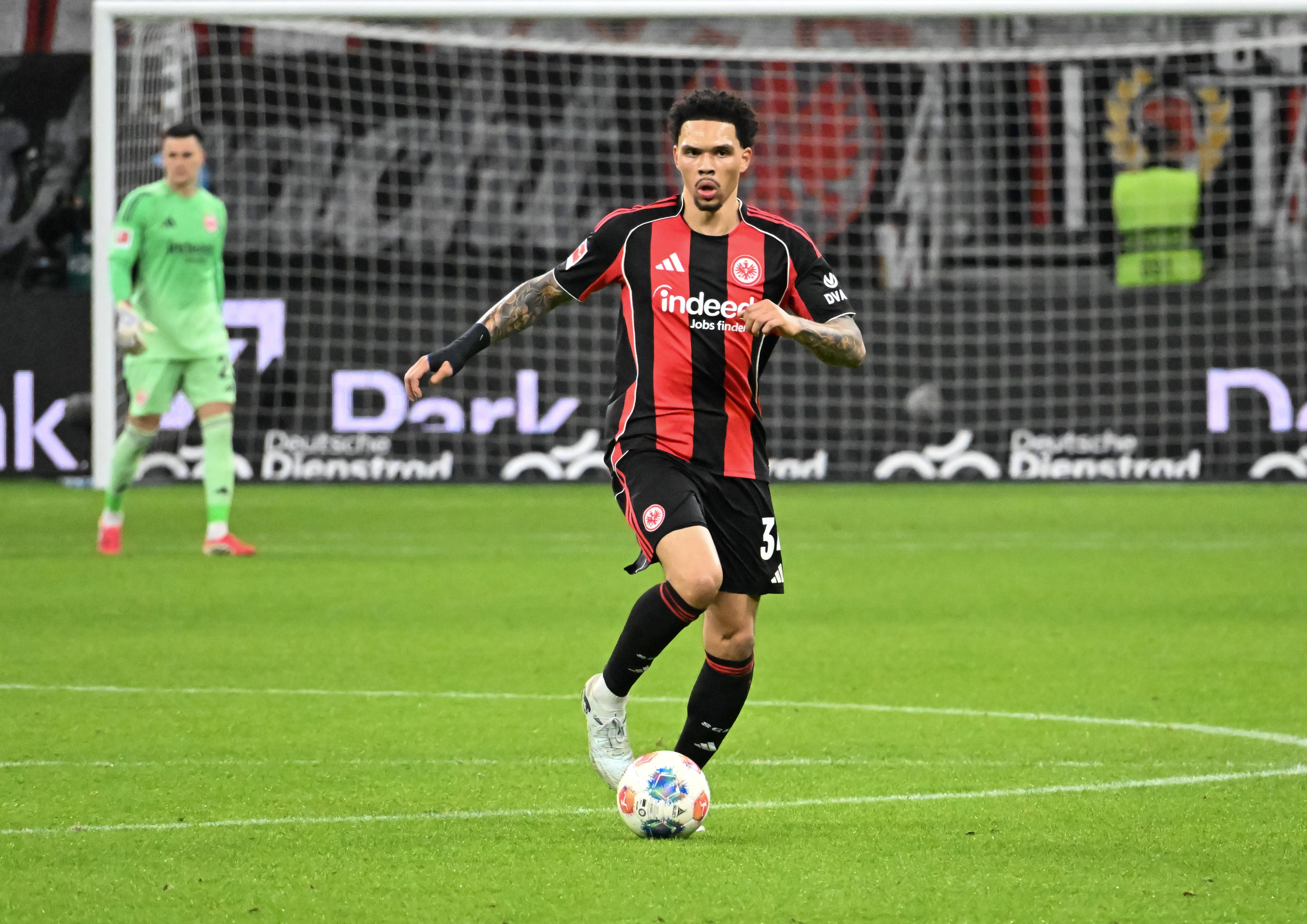 华体会体育-德天空：法兰克福后卫柯林斯计划今夏离队，利物浦等队正在关注